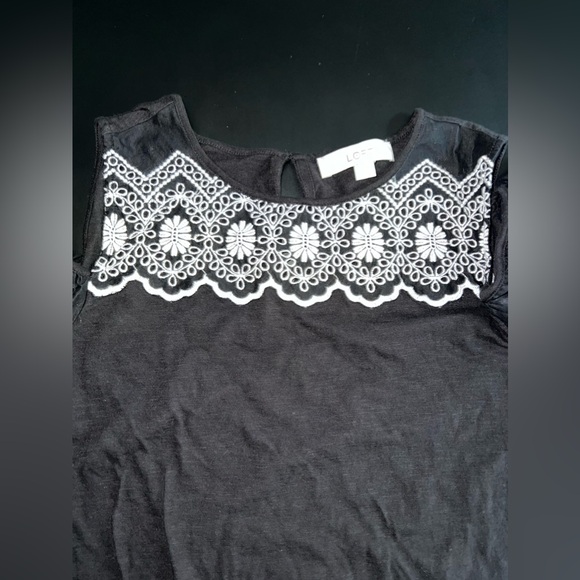 Loft Black & White Cold Shoulder Eyelet Detailed Top Size Large Petite EUC - Picture 3 of 7